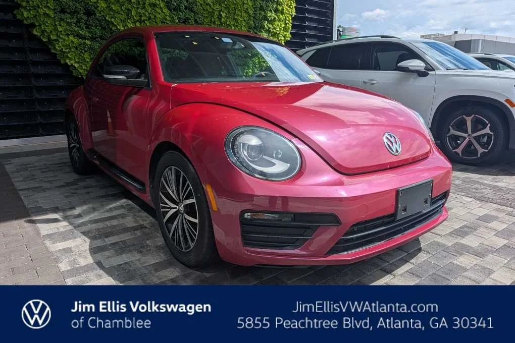Used 2017 FRESH FUCHSIA Volkswagen 1.8T S image 1