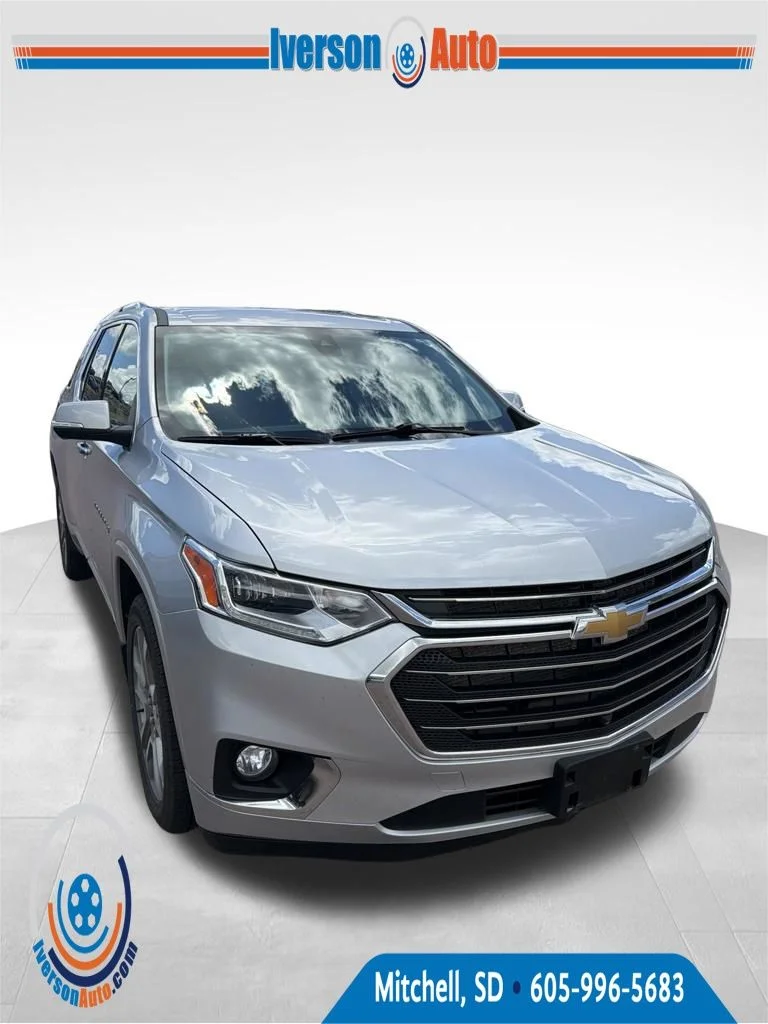 Used 2021 Silver Chevrolet Premier image 4