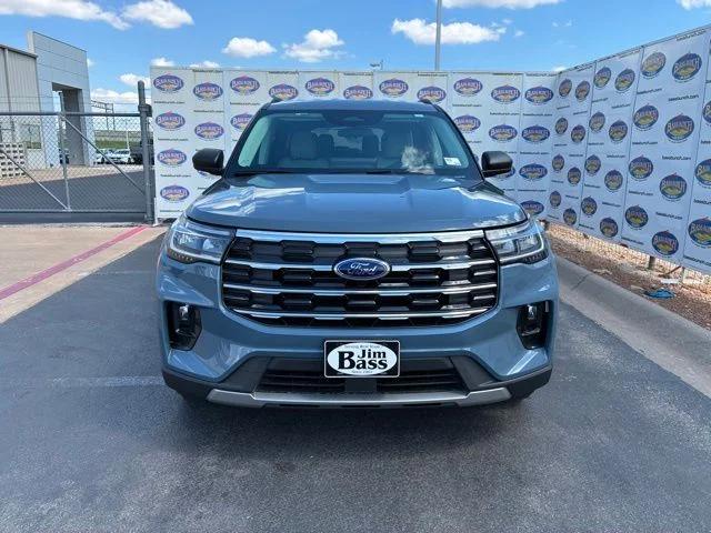 New 2026 Vapor Blue Ford Active image 3
