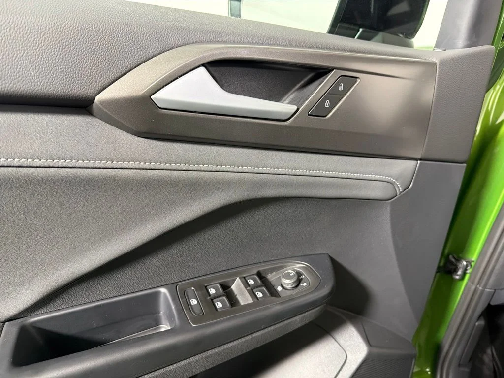 New 2026 Green Volkswagen 1.5T SE Black image 9