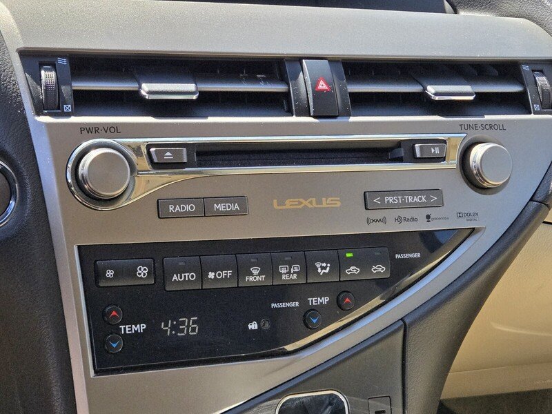 Used 2013 Cashmere Metallic LEXUS AWD 4DR image 21