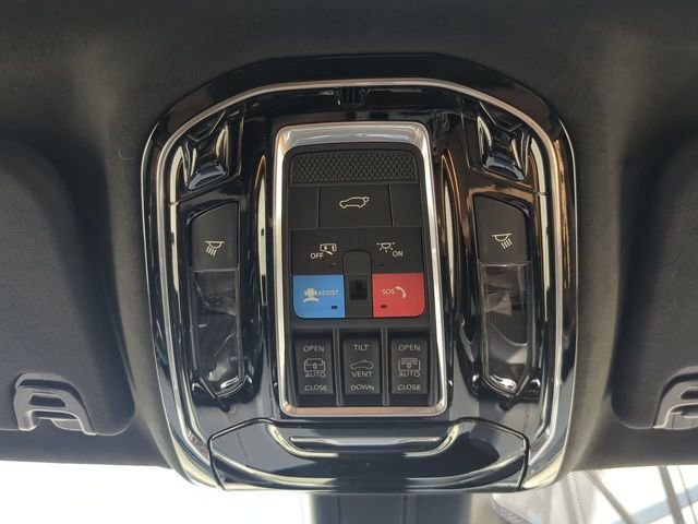 New 2026 High Gloss Black Exterior Paint Jeep Summit Reserve image 26