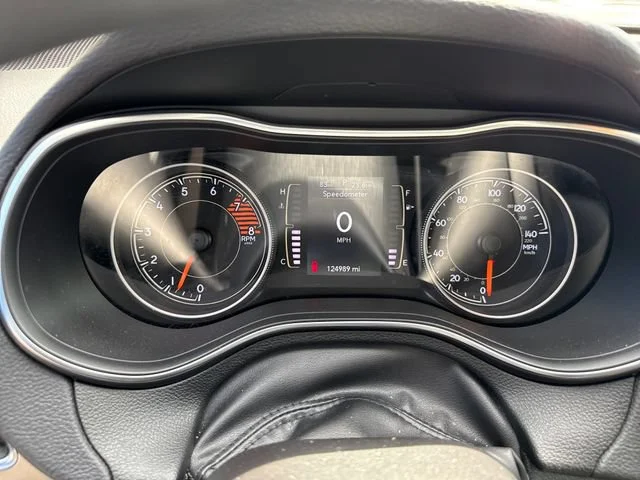 Used 2019 Billet Silver Metallic Clearcoat Jeep Latitude image 19