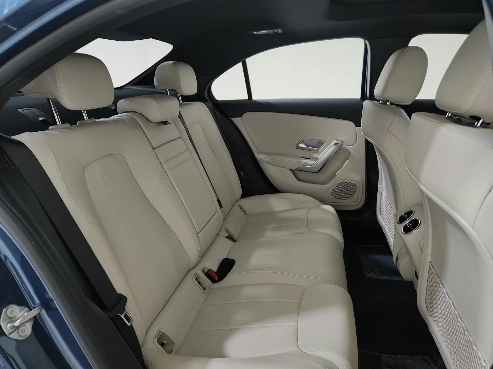 Used 2022 Denim Blue Metallic Mercedes-Benz A 220 image 32