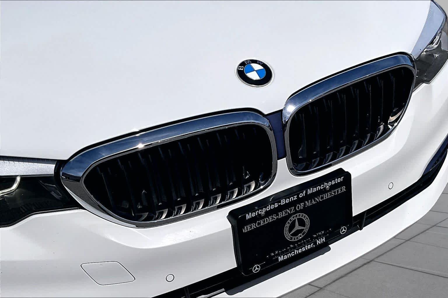 Used 2019 Alpine White BMW 540i xDrive image 31