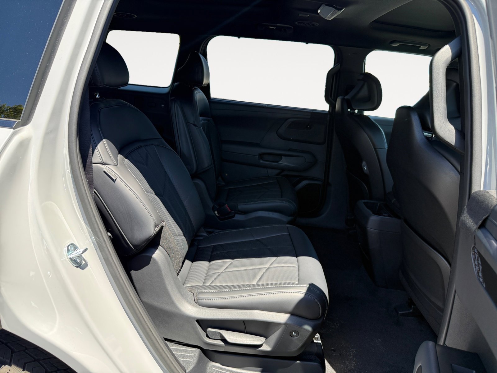New 2027 Wolf Gray Kia X-PRO SX image 18