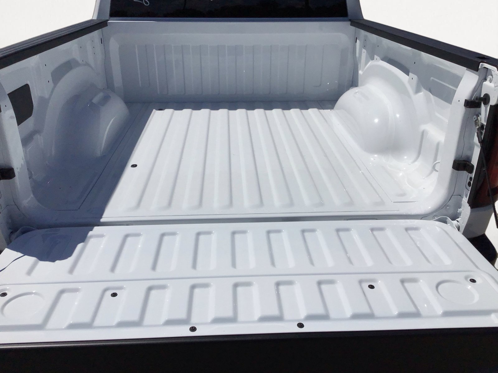 New 2027 Bright White Clearcoat RAM Tradesman image 12