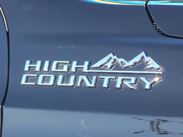 Used 2025 Black Chevrolet High Country image 10