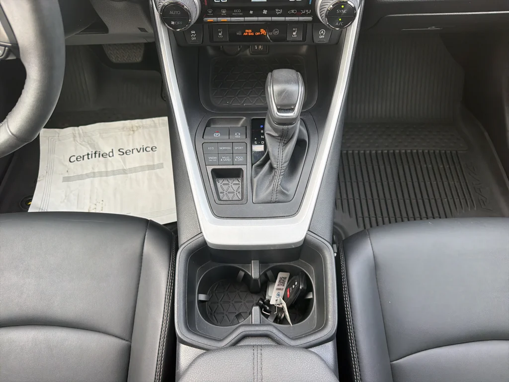 Used 2024 Midnight Black Metallic Toyota XLE Premium image 18