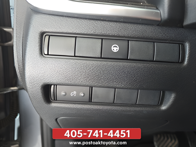 Used 2021 Gray Nissan SV image 11