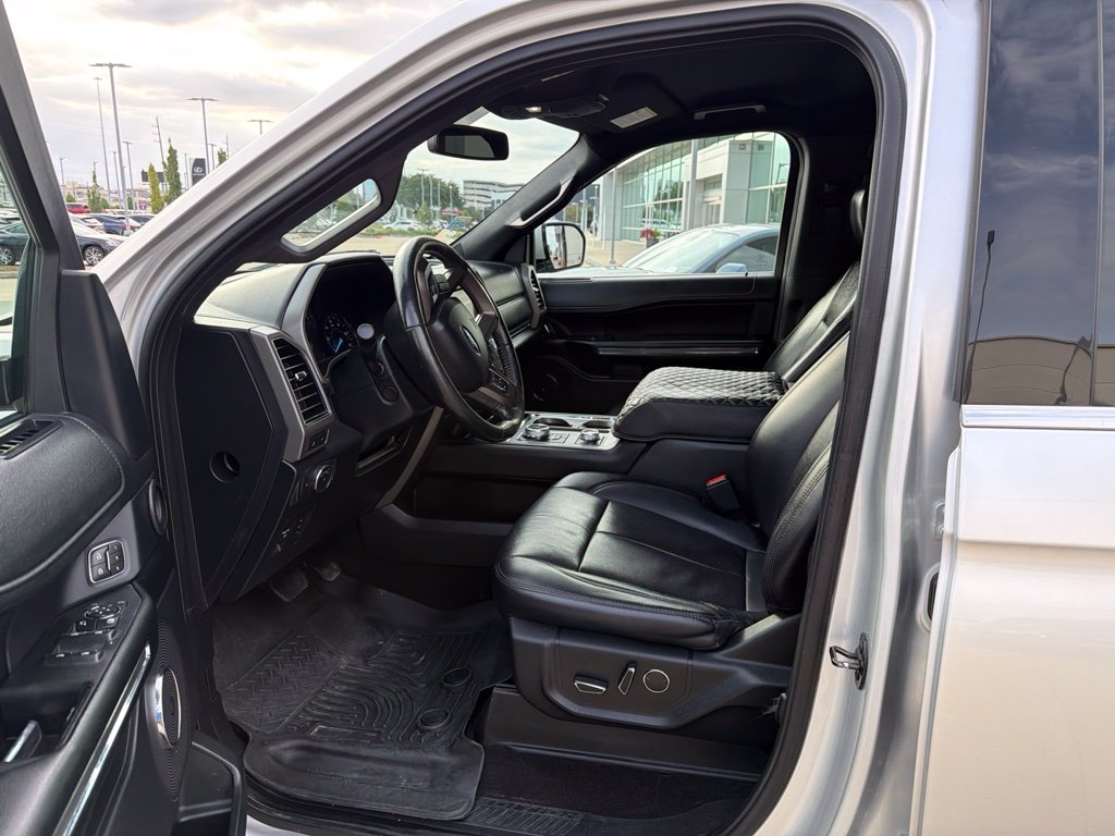 Used 2019 Ingot Silver Ford XLT image 2