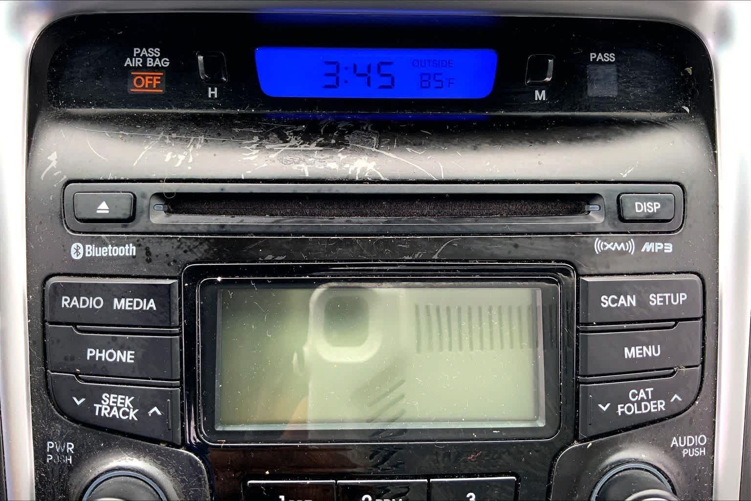 Used 2012 Radiant Silver Hyundai GLS image 34