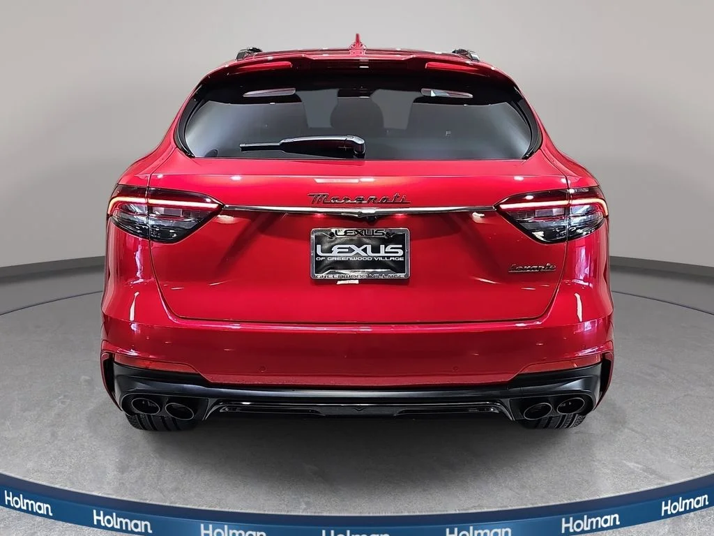 Used 2022 Red Maserati Modena image 7
