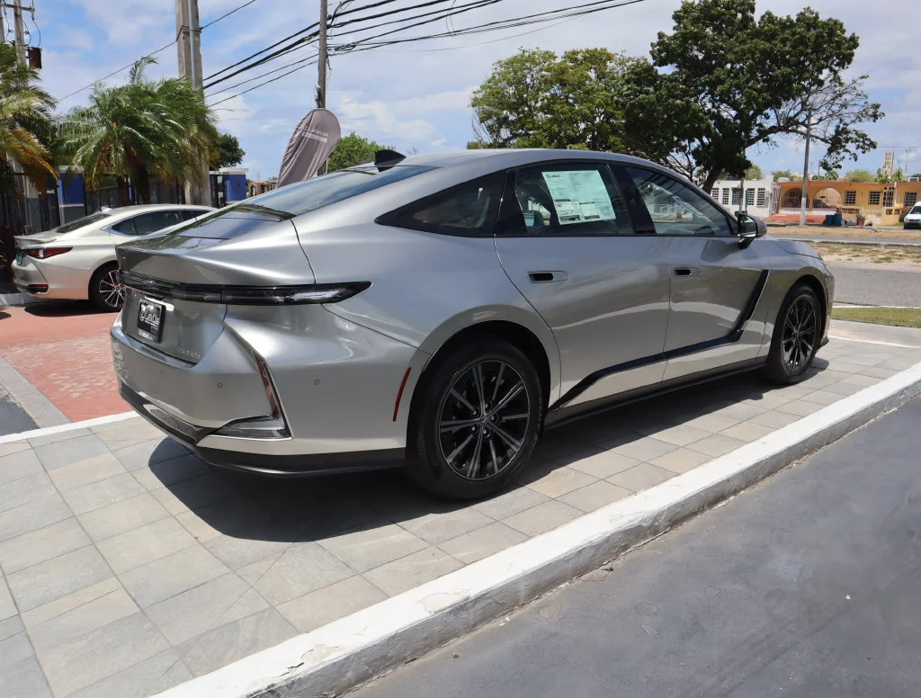 New 2026  Lexus 350h Premium image 5