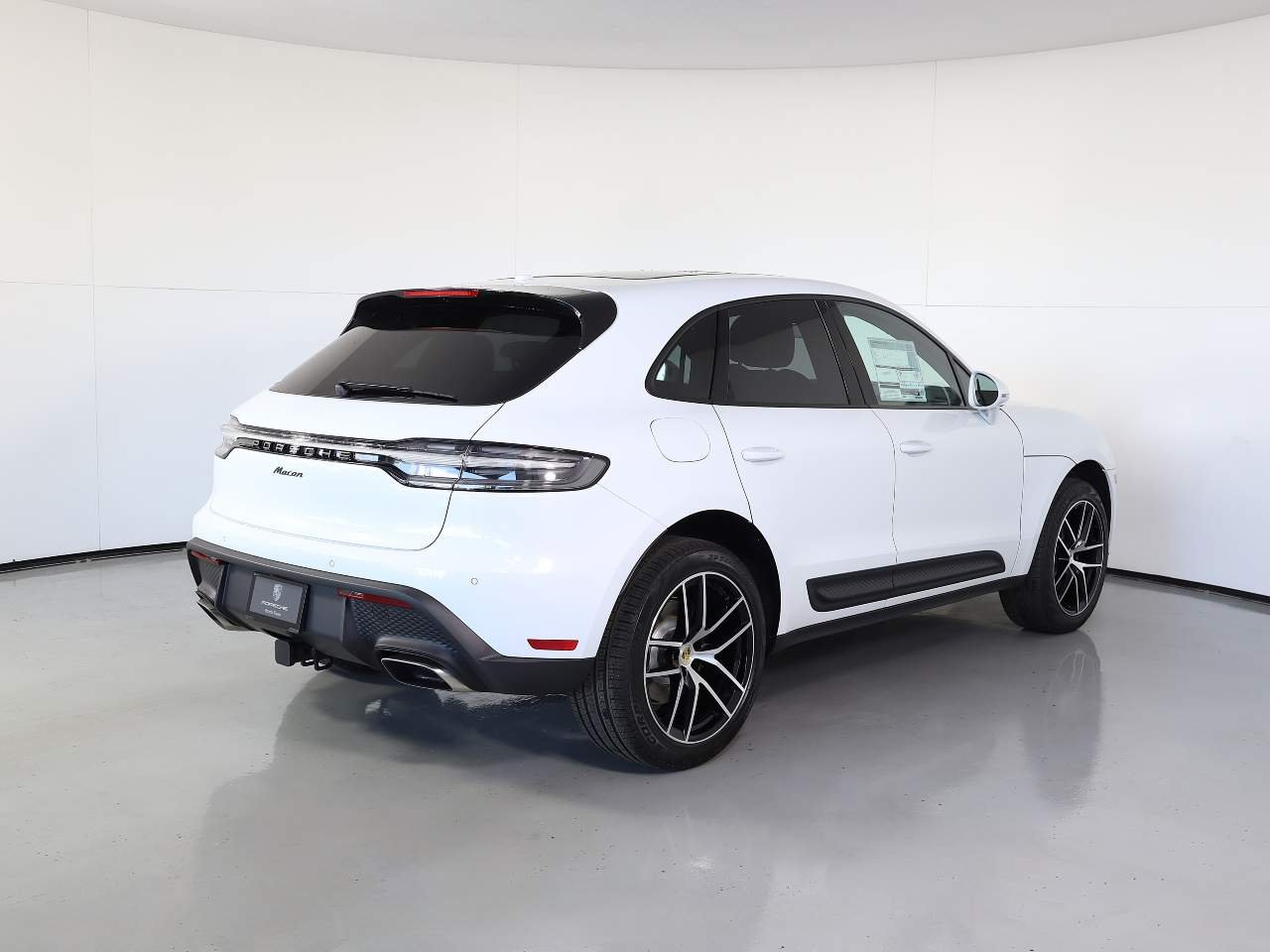 2026 Porsche Macan - Photo 7
