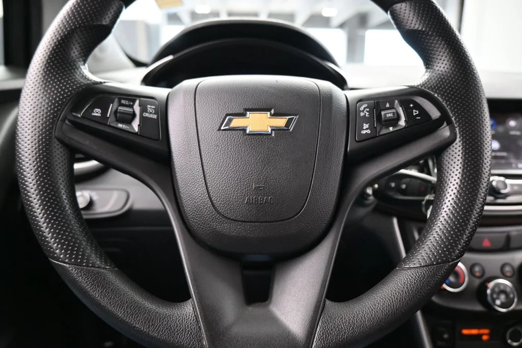 Used 2022 Mosaic Black Metallic Chevrolet LS image 21