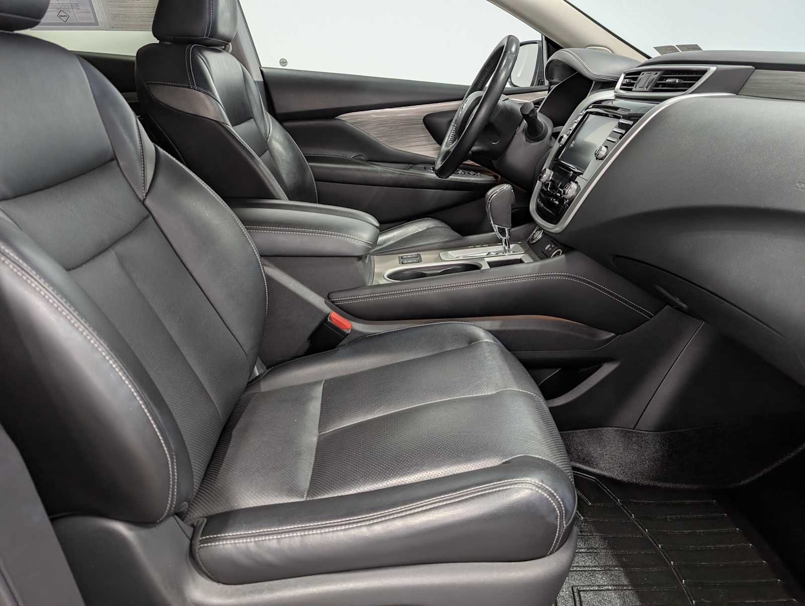 Used 2018 CAYENNE RED Nissan SL image 43