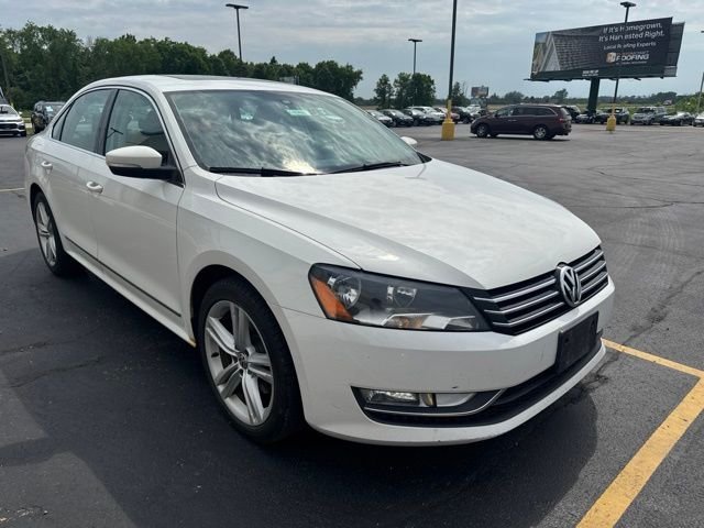 Used 2015 Candy White Volkswagen 1.8T SE image 4