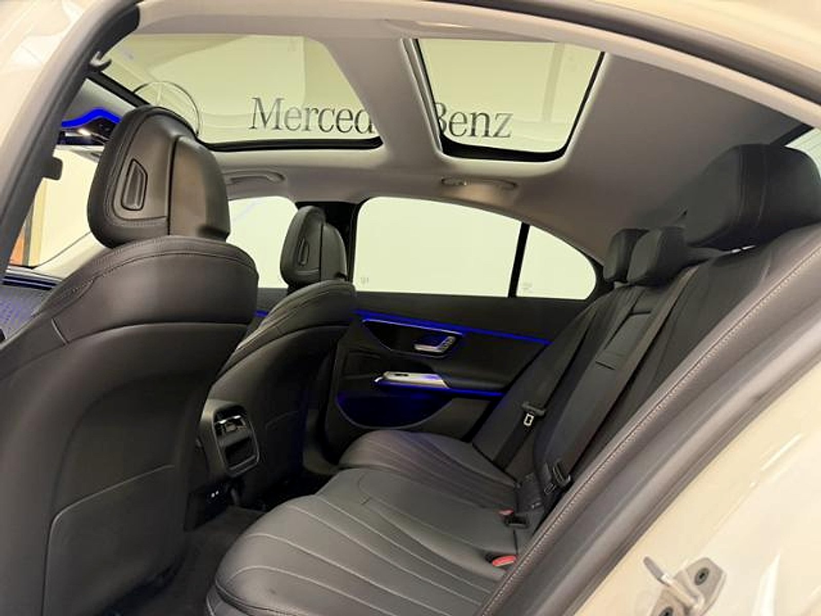 Certified Used 2025 Polar White Mercedes-Benz  image 20