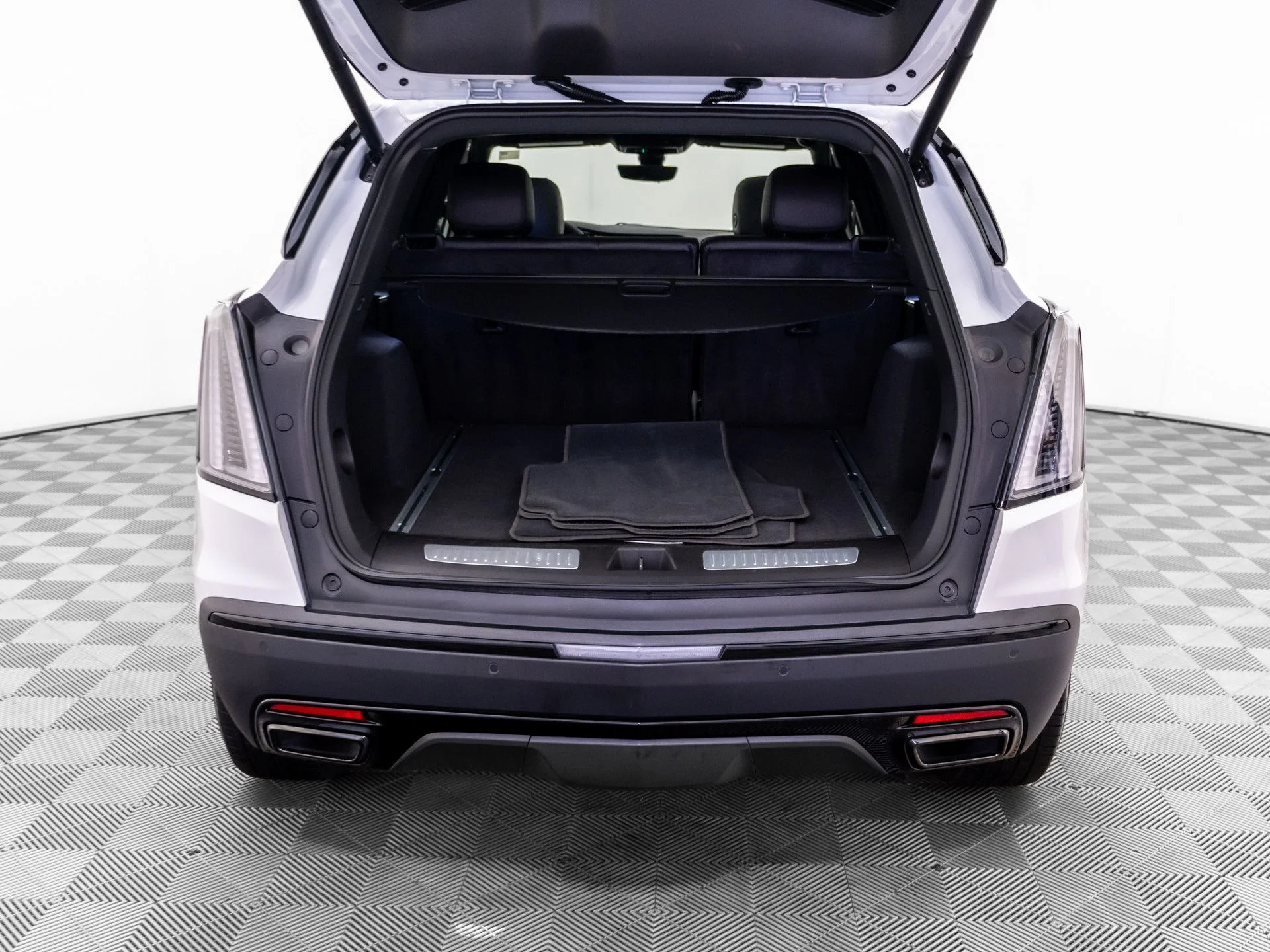 Used 2026 White Cadillac Sport image 37