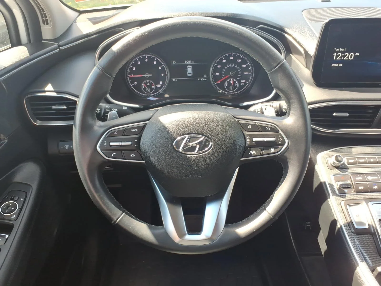 Used 2023 White Pearl Hyundai SEL image 18