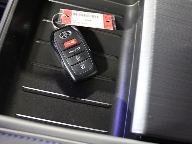 2026 Toyota Tundra Platinum - Photo 14