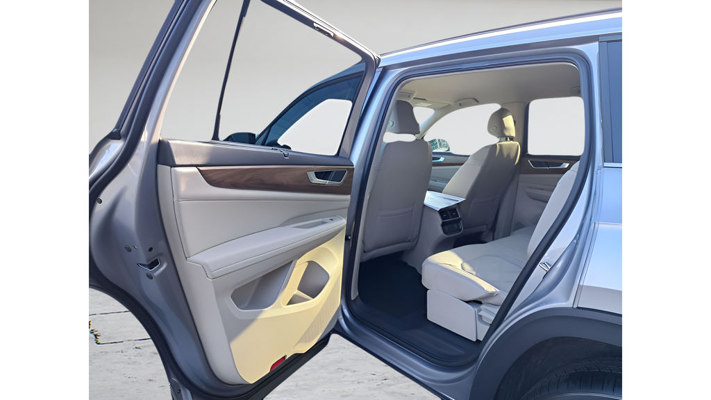 New 2026 Silver Volkswagen SE w/Technology image 26