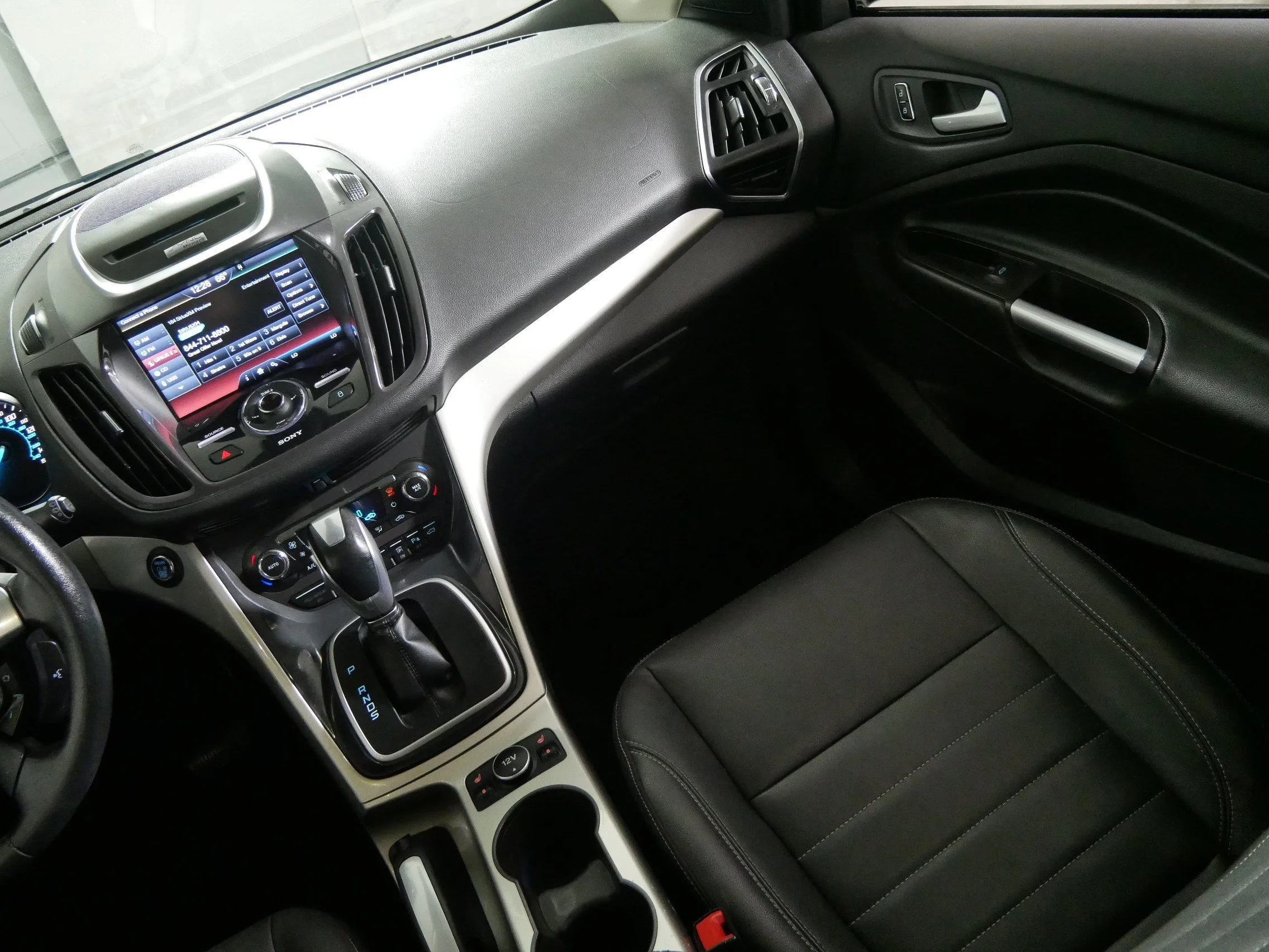 Used 2013 White Platinum Tricoat Ford SEL image 11