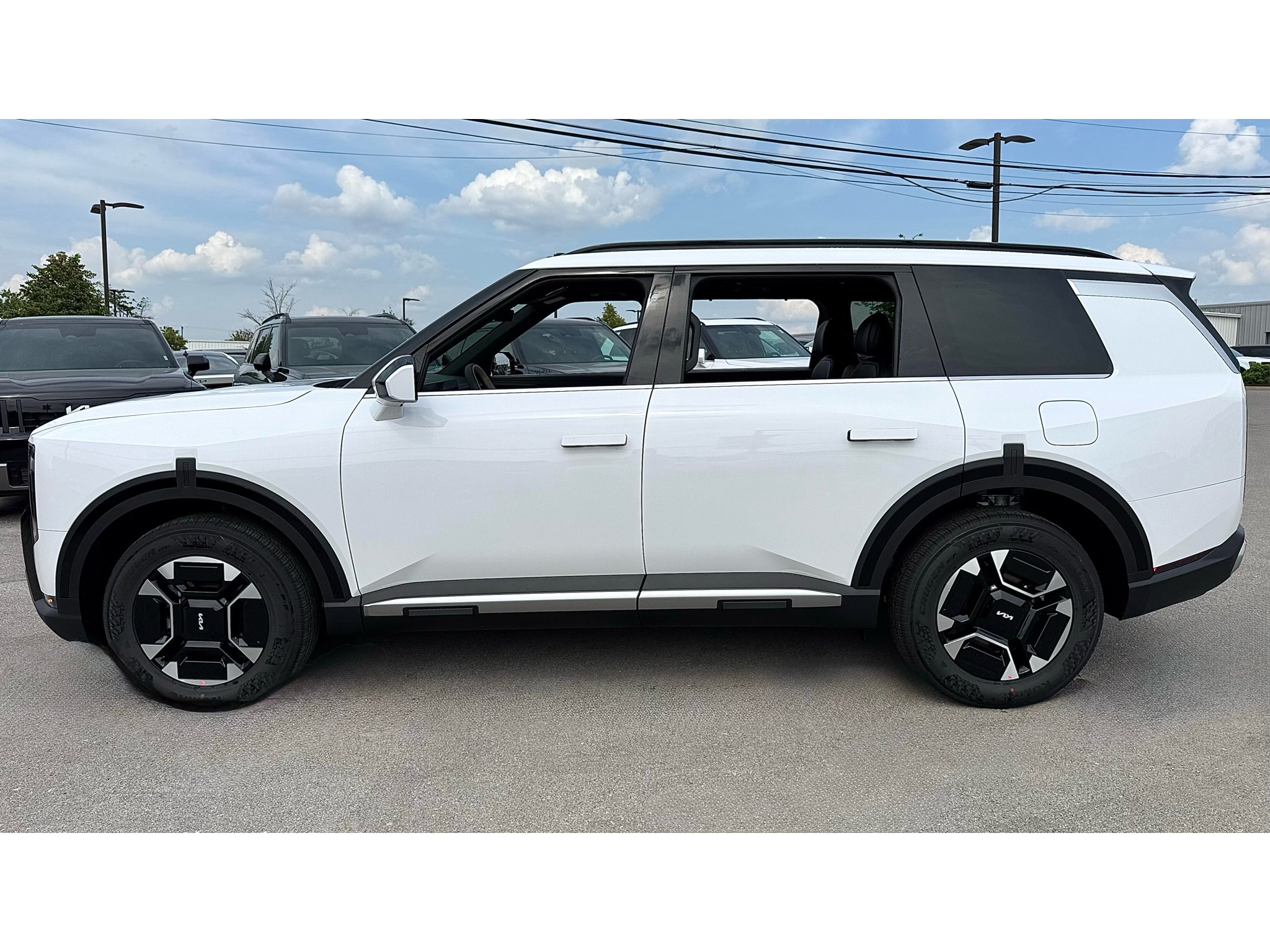 New 2027 Glacial White Pearl Kia EX image 30