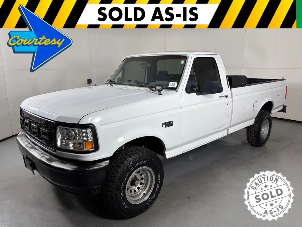 Used 1995  Ford XL image 4