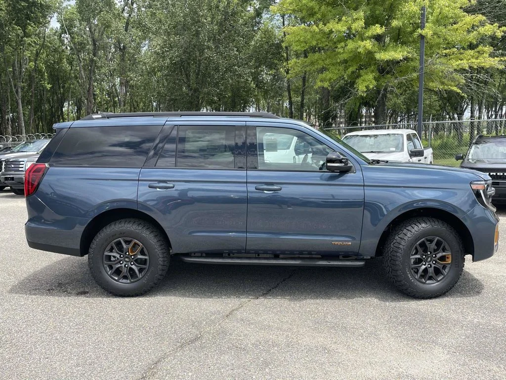 New 2027 Nocturnal Blue Metallic Ford Tremor® image 2