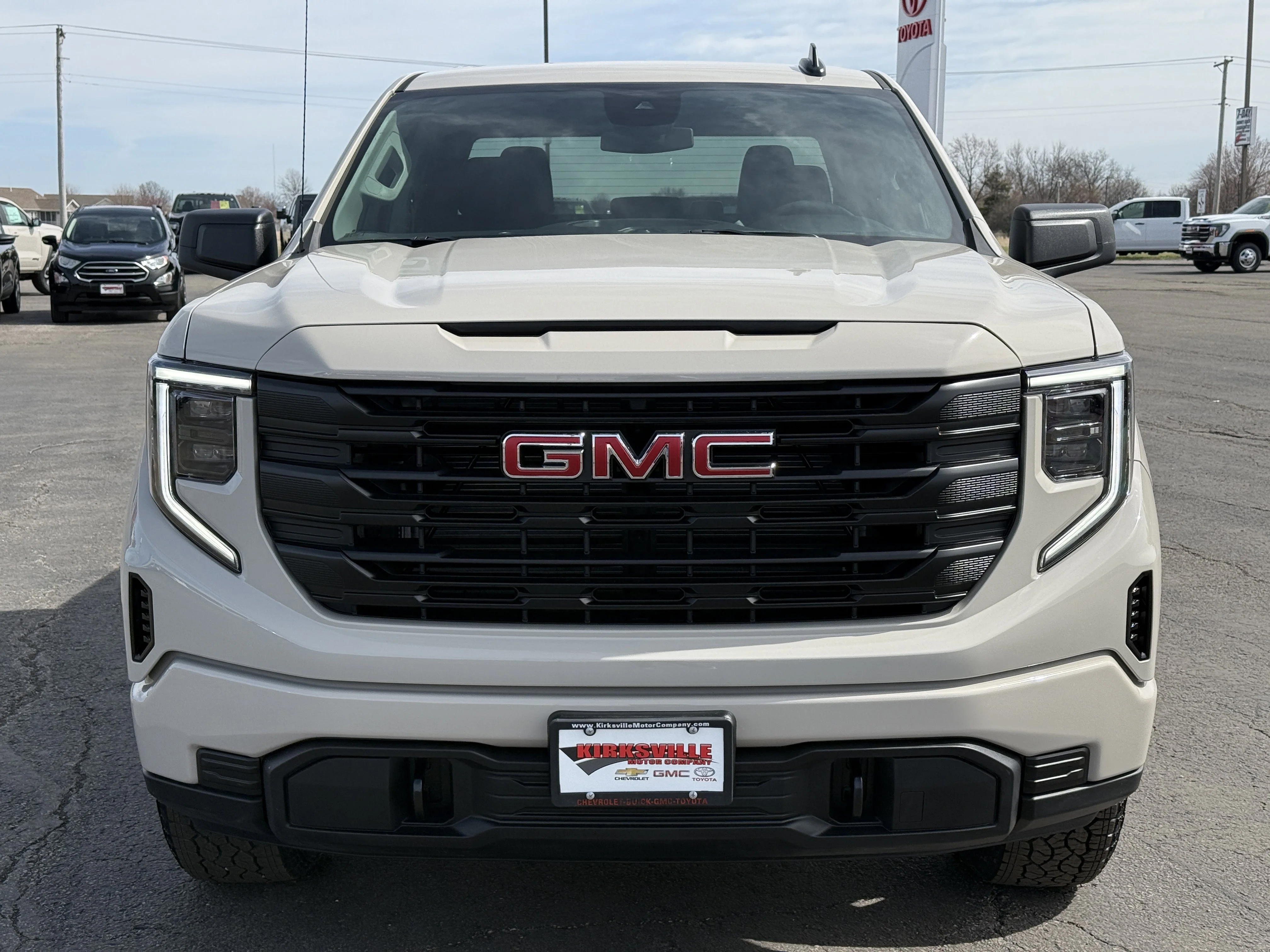 2026 GMC Sierra 1500 Pro - Photo 10