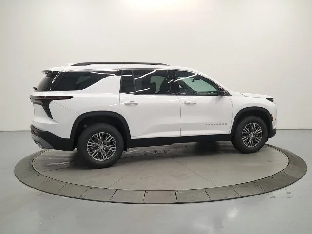 2027 Chevrolet Traverse LT - Photo 9