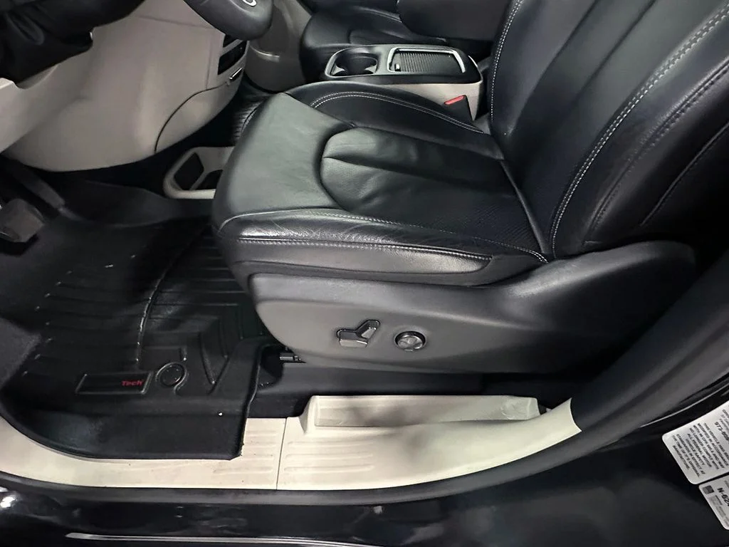 2022 Chrysler Pacifica Touring L - Photo 20