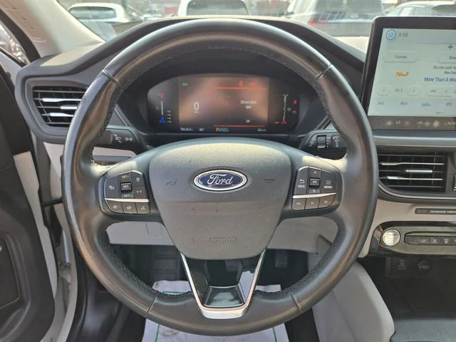 Used 2023 White Ford Active image 32