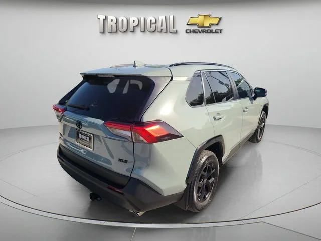 Used 2023 Green Toyota XLE image 5