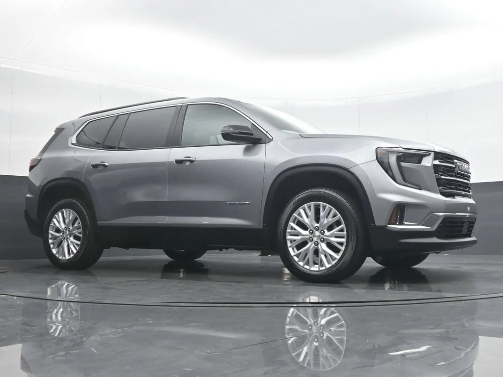 Used 2026 Silver GMC Elevation image 33