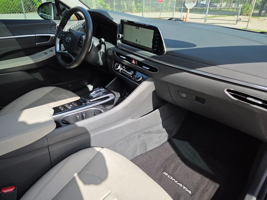 Used 2023 White Hyundai Limited image 13