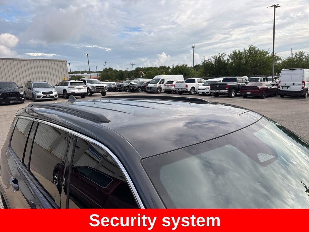 Certified Used 2025 Gray Jeep Laredo image 4