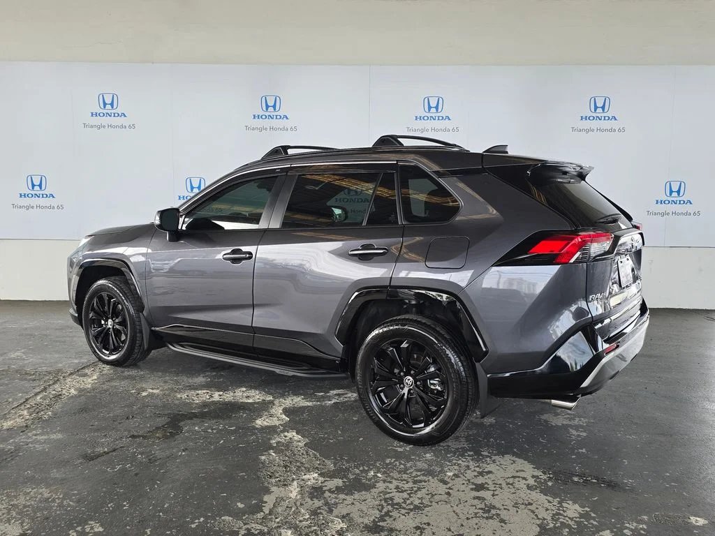 Used 2025 Gray Toyota SE image 5