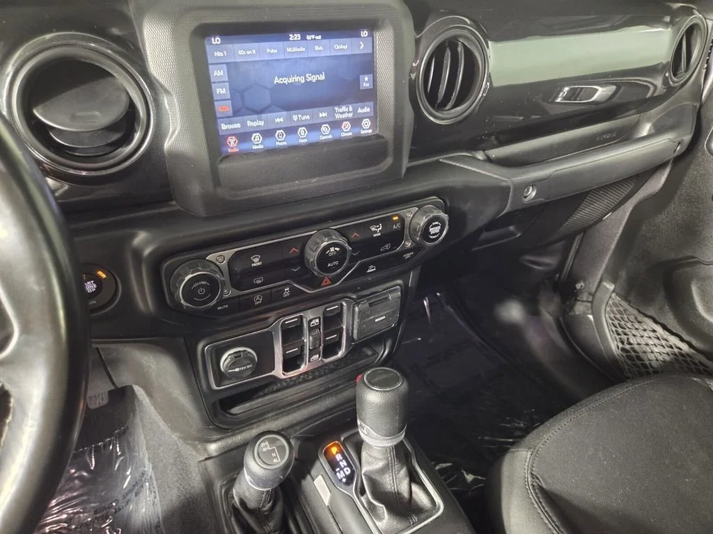 Used 2022 Granite Crystal Metallic Clearcoat Jeep Altitude image 20
