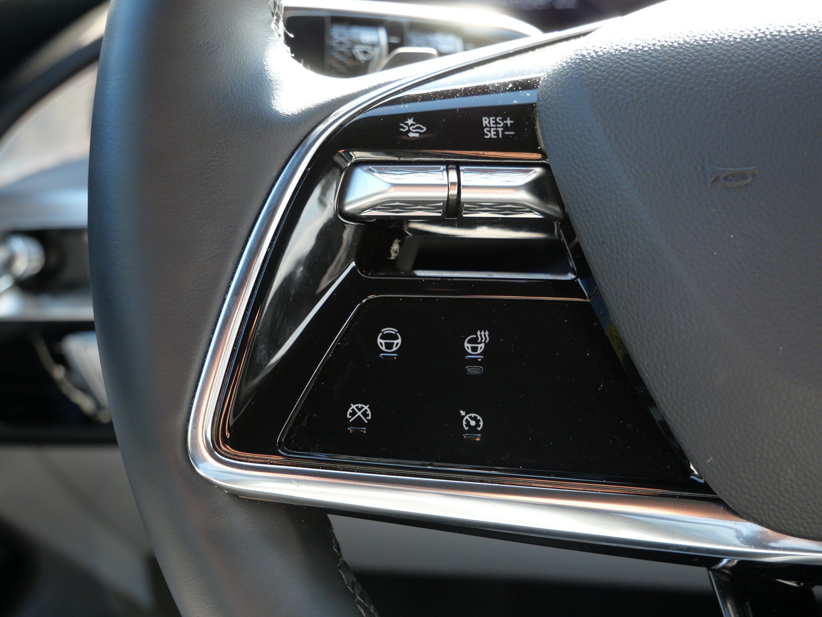 2026 Cadillac LYRIQ Premium Sport - Photo 25