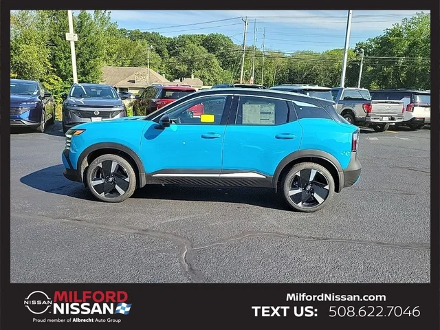 2025 Nissan Kicks SR
