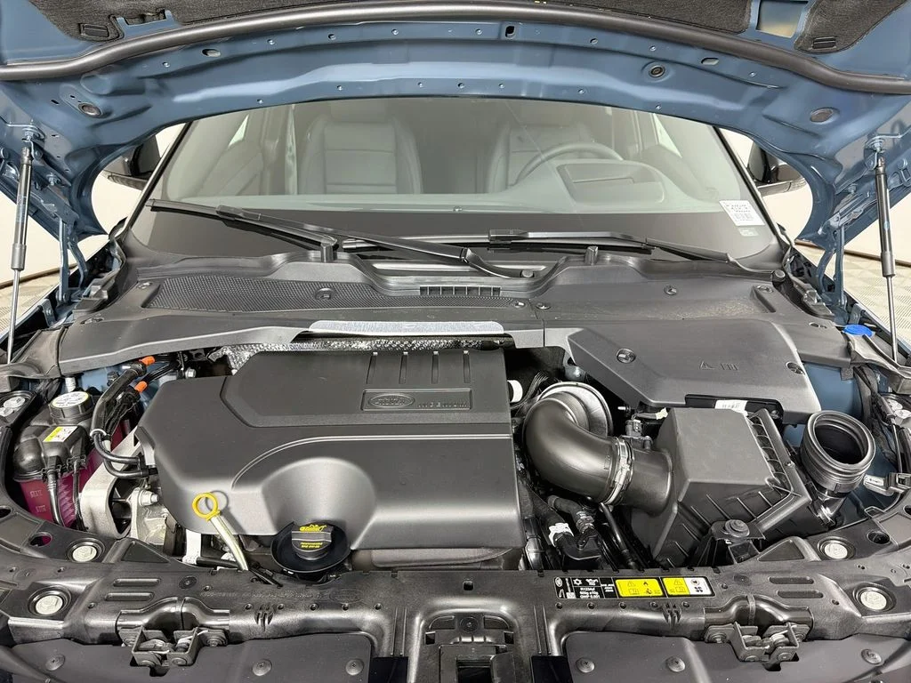 New 2026 Tribeca Blue Land Rover S image 32