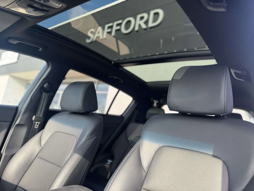 Used 2022 Blue Kia Nightfall image 13