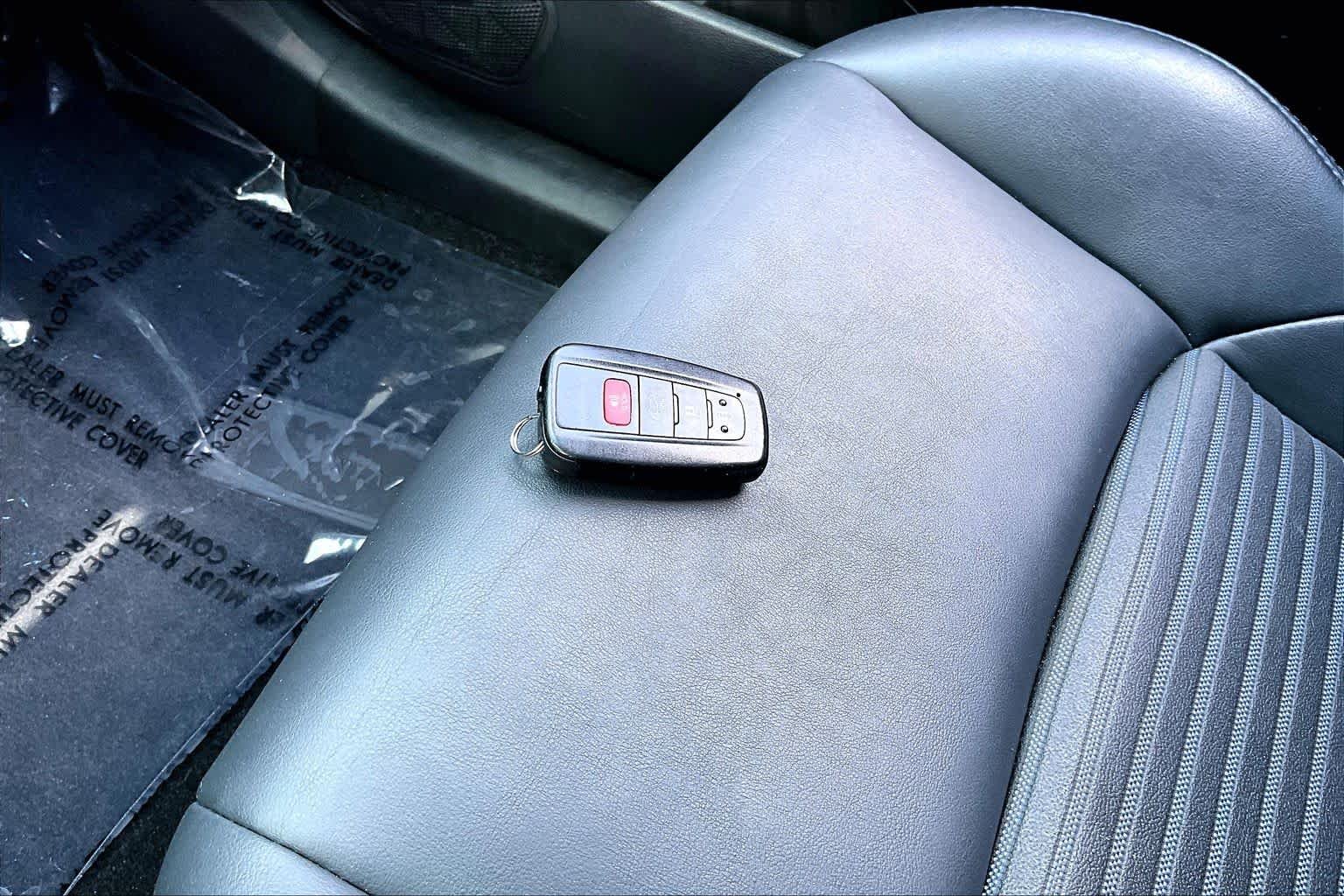Used 2022 Magnetic Gray Metallic/Midnight Black Metallic Toyota Hybrid XSE image 15