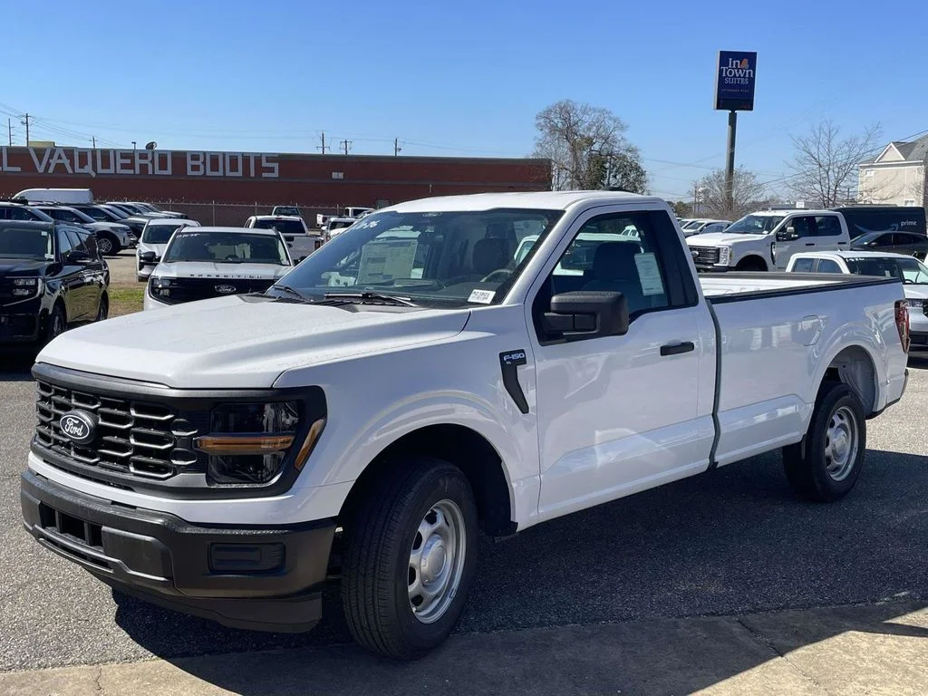 New 2026 Oxford White Ford XL image 7