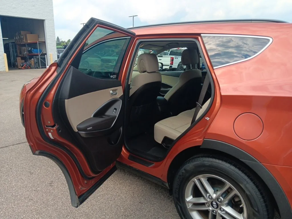 Used 2018 Canyon Copper Hyundai 2.4 Base image 30