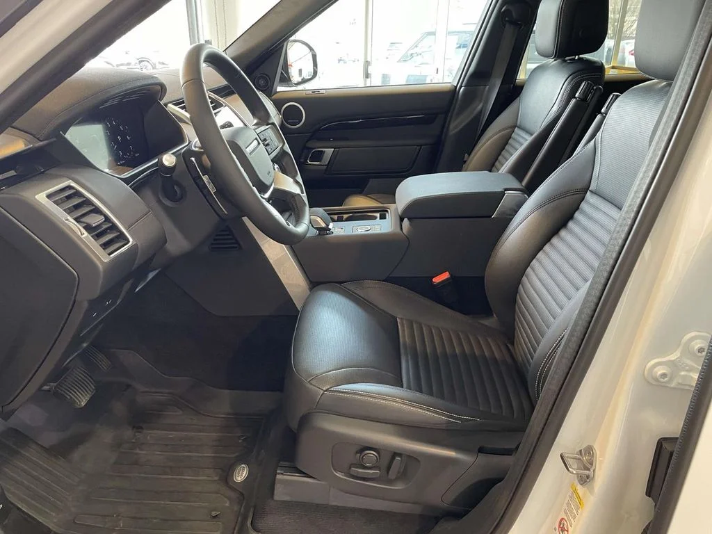 Used 2025 Fuji White Land Rover S image 14