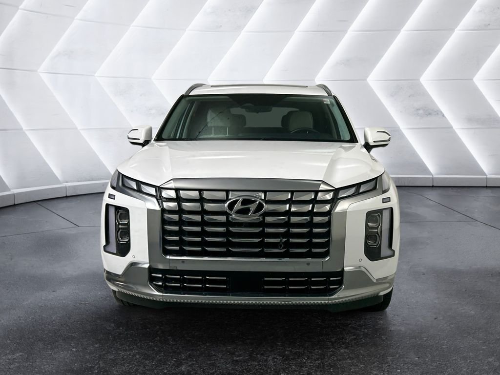 Used 2025 White Hyundai Calligraphy image 2